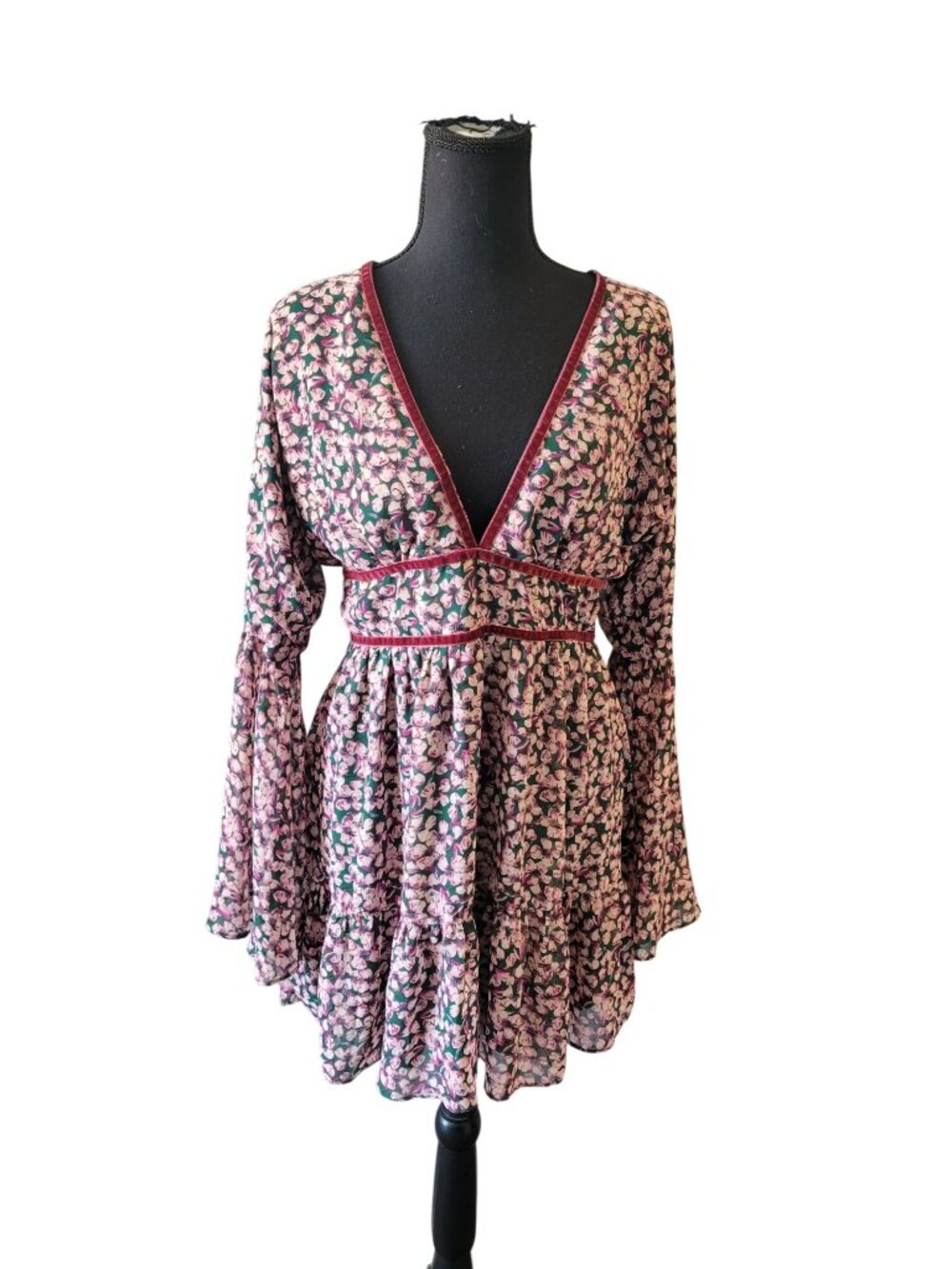 Keepsake The Label floral V-neckline long bell-sleeve mini dress Size L Boho - Picture 2 of 12